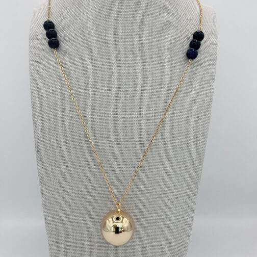 Bola de grossesse en Lapis Lazuli sur chaîne Acier Doré Lithosmose